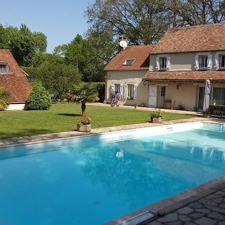 Villa Dikaria Montacher Luaran gambar