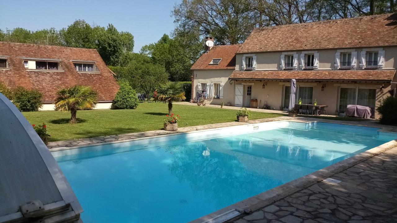 Villa Dikaria Montacher Luaran gambar